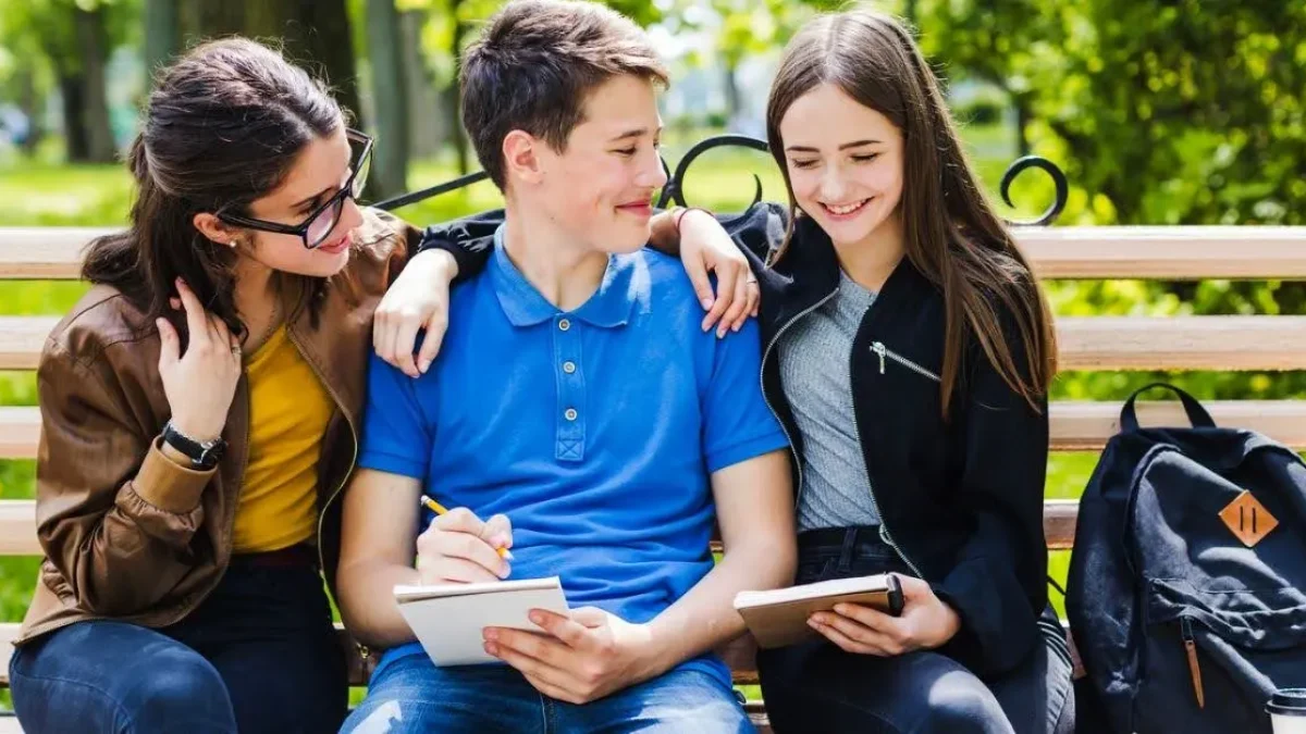 7 Manfaat Ekstrakurikuler E-Comic Bagi Kecerdasan Teknologi Siswa